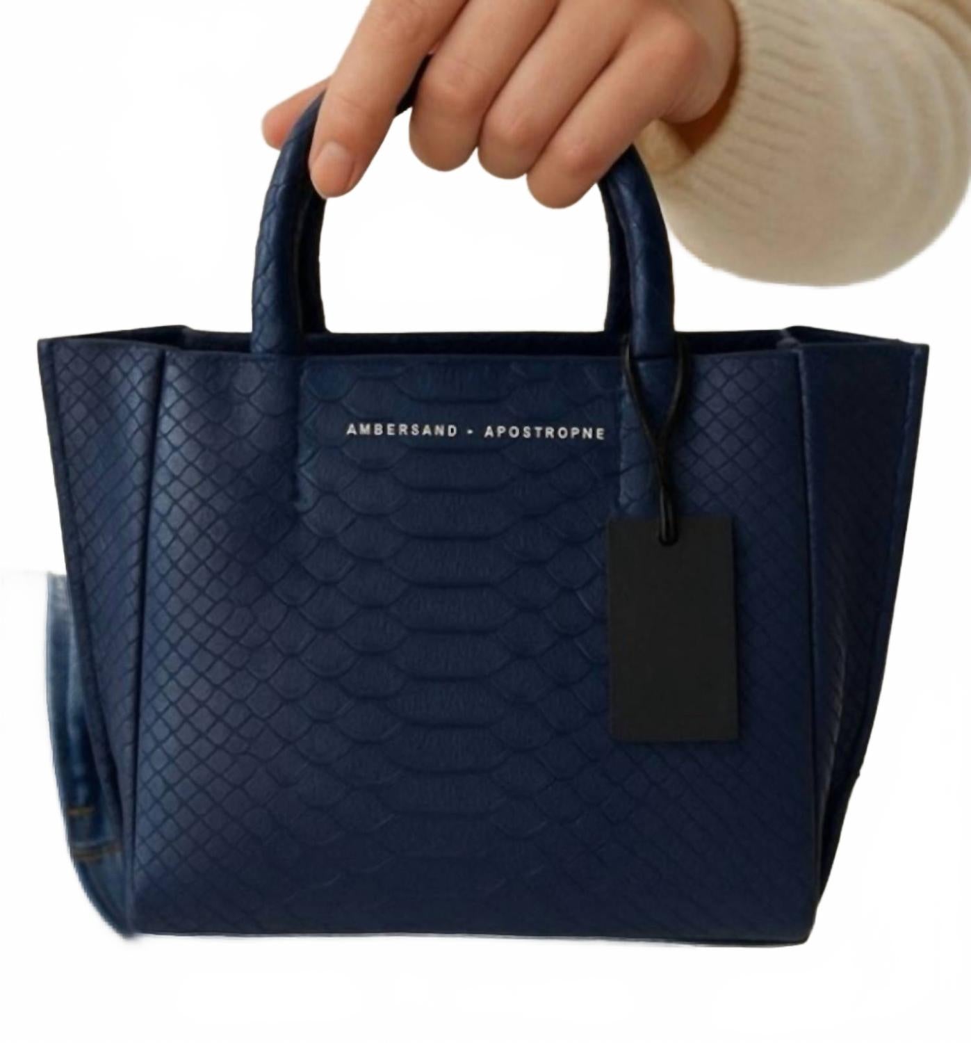 

AMPERSAND AS APOSTROPHE Женская кожаная микросумка темно-синего цвета