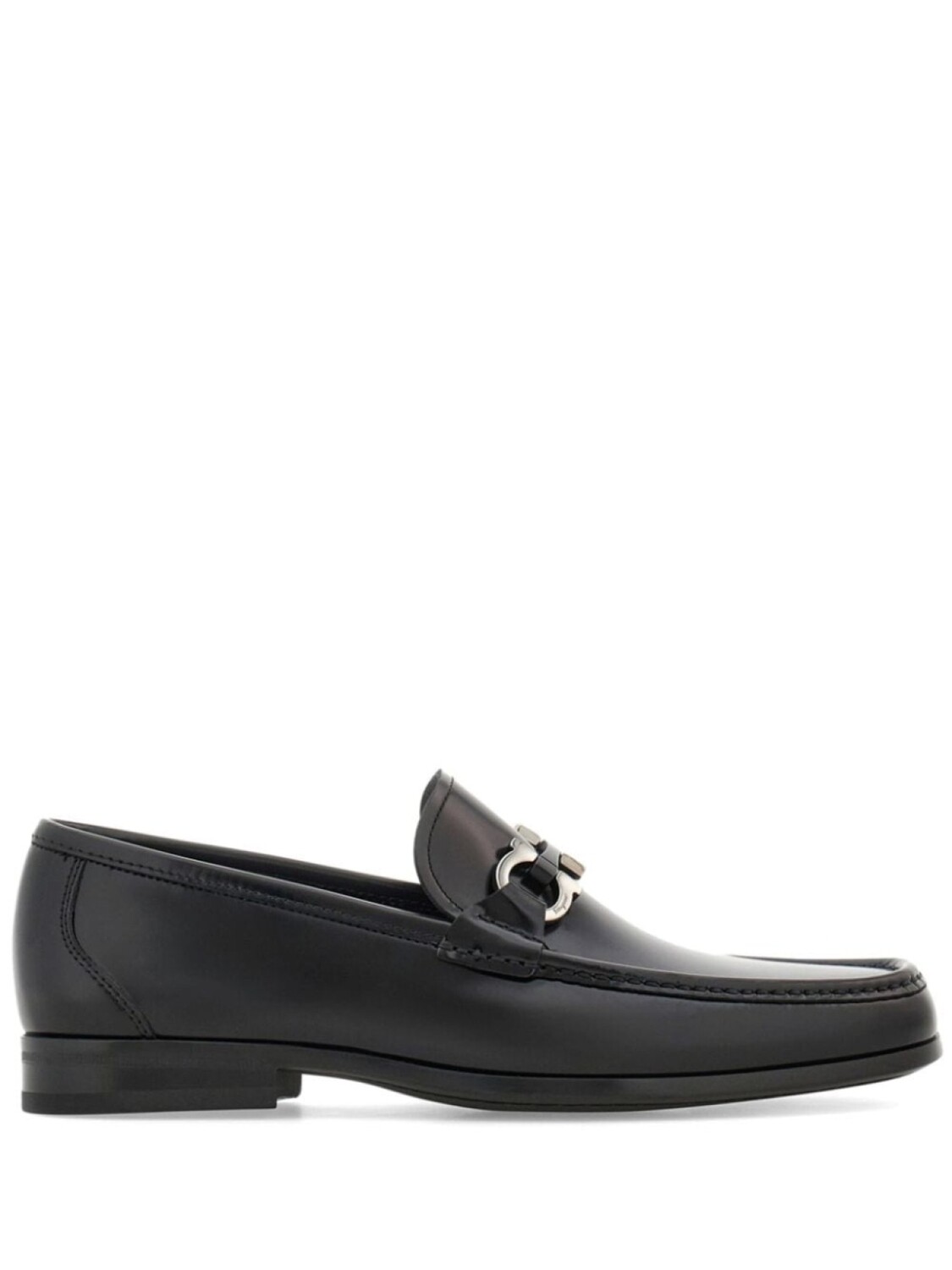 

Ferragamo лакированные лоферы с декором Gancini, черный