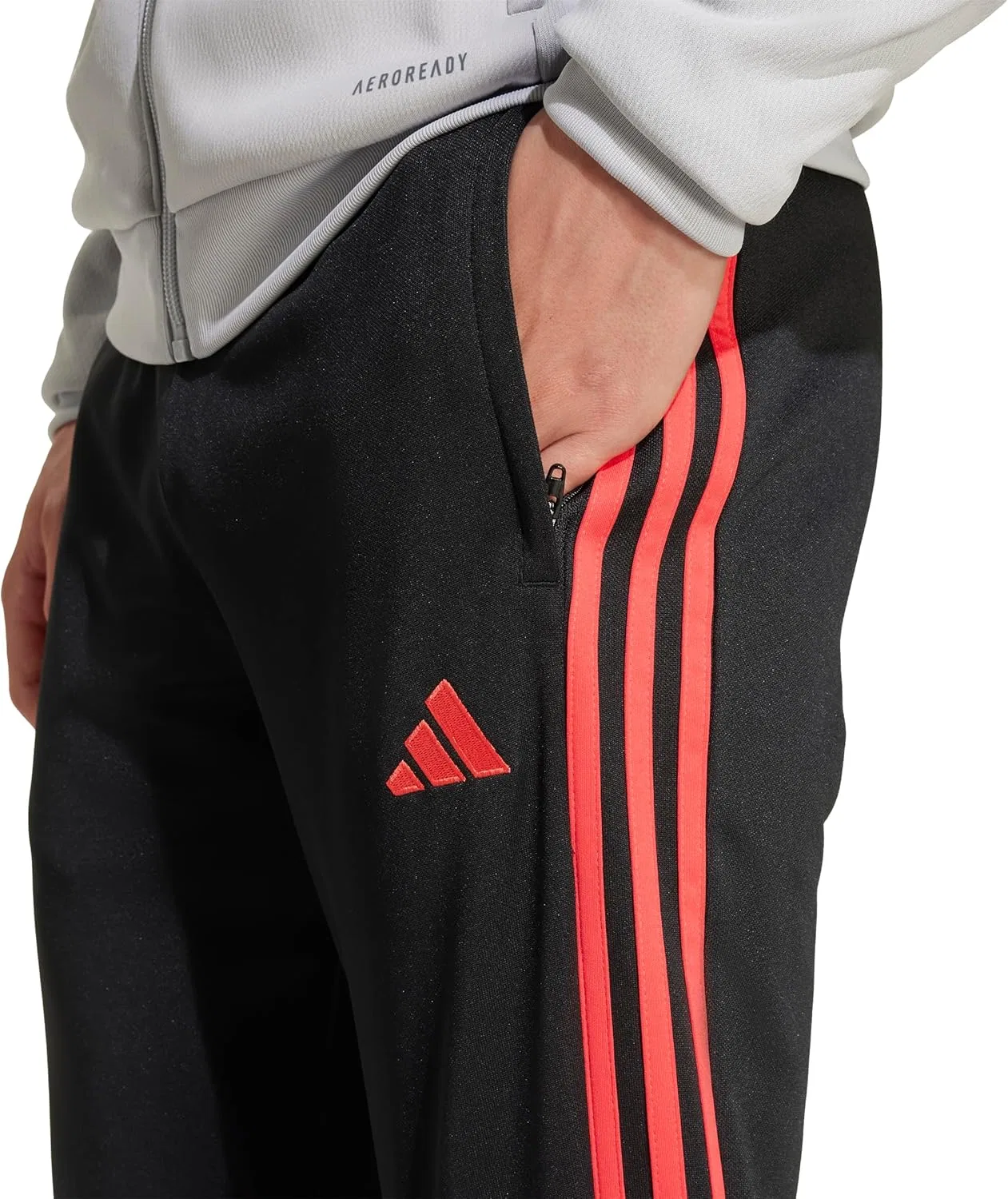 Детские тренировочные спортивные штаны Adidas Tiro 25 Essentials, Black/Semi Lucid Red — фото 4