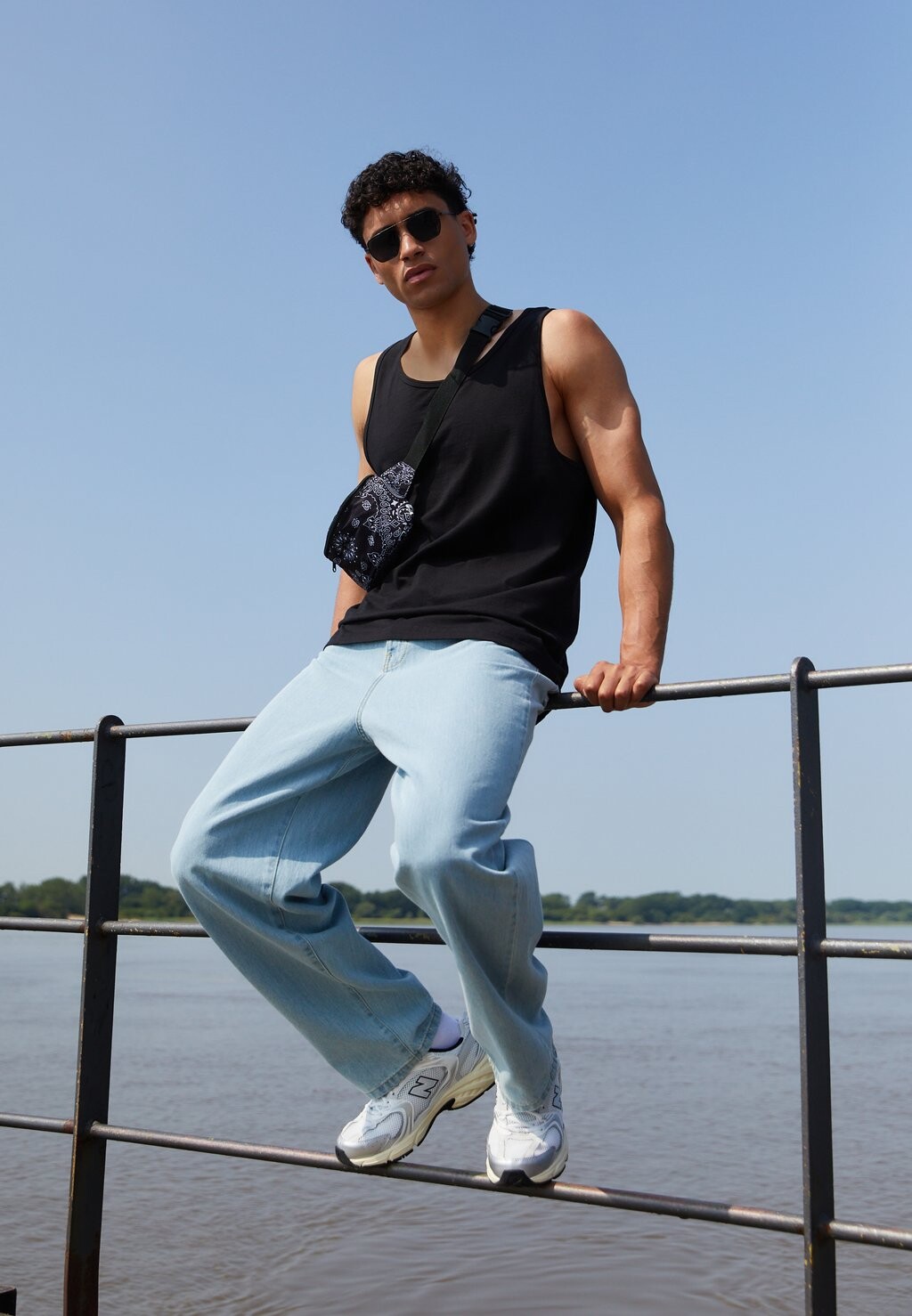 

Топ БОЛЬШОЙ ТАНК Urban Classics, черный