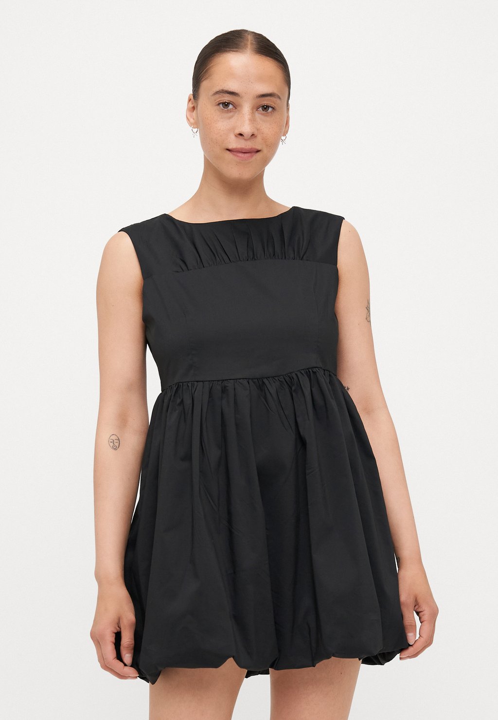 

Повседневное платье VMFRIBA MINI DRESS Vero Moda Petite, черный