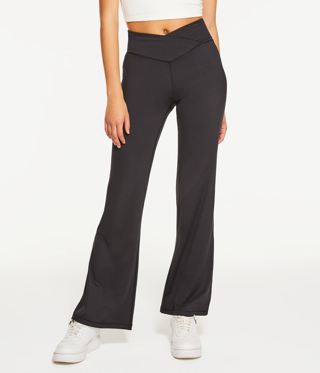 

Брюки Flare Flex Crossover с высокой посадкой Aeropostale, черный