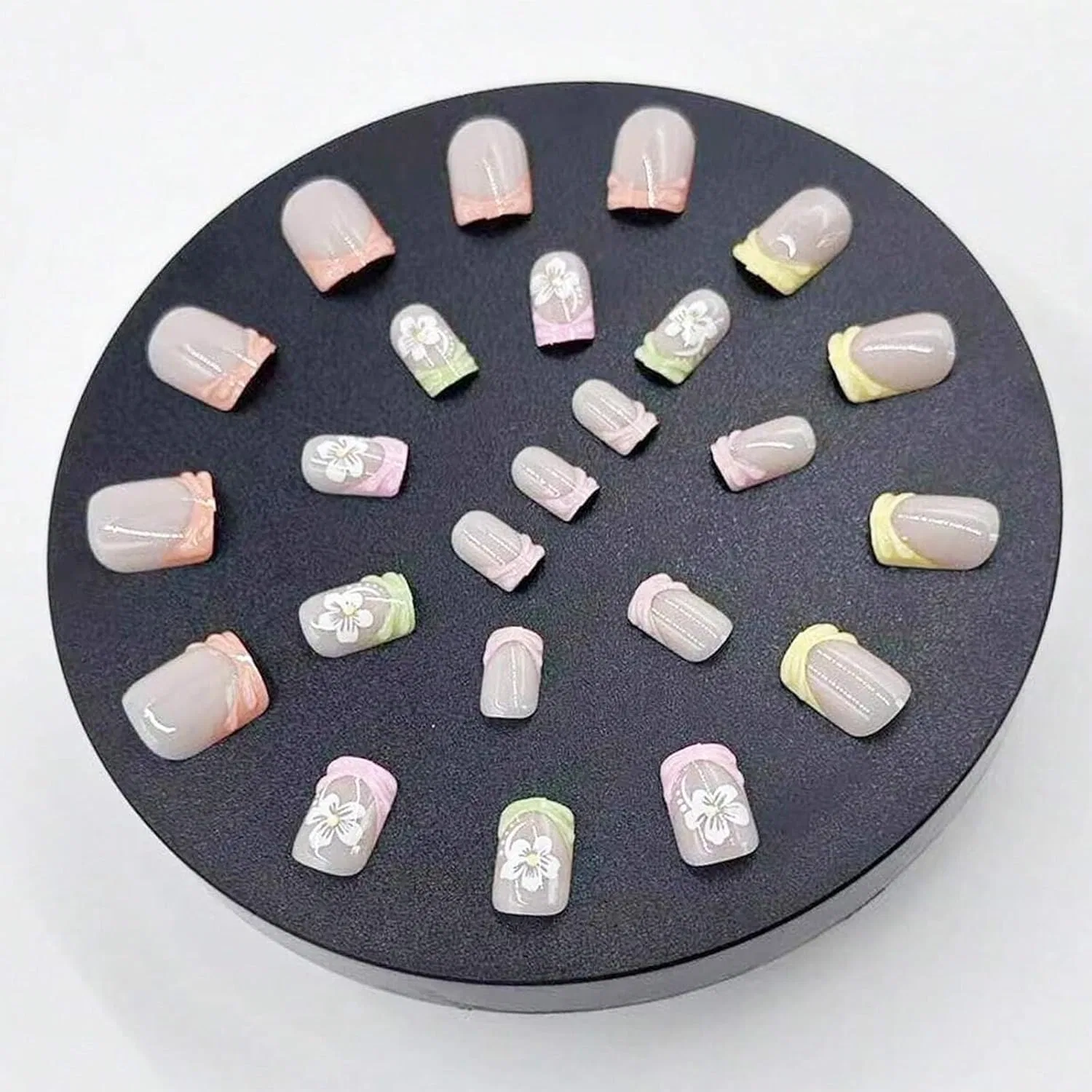 Накладные ногти GlamRays Short Square French Tips с цветами, 24 шт. Glamrays — фото 3
