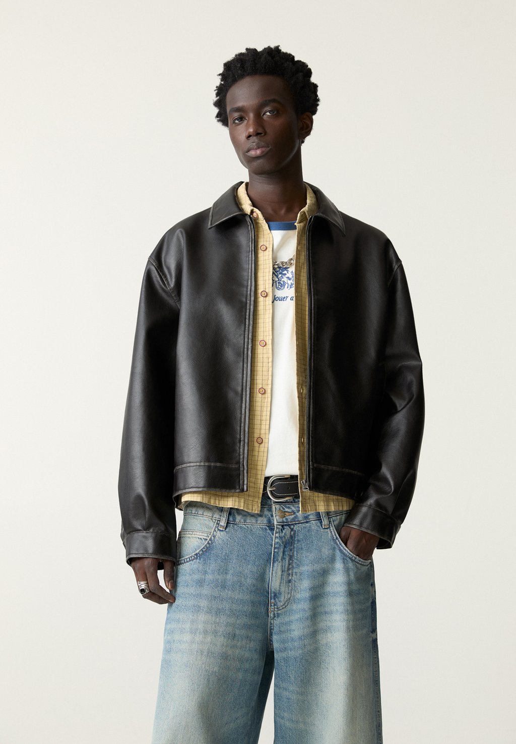 

Куртка из искусственной кожи PULL&BEAR, черный