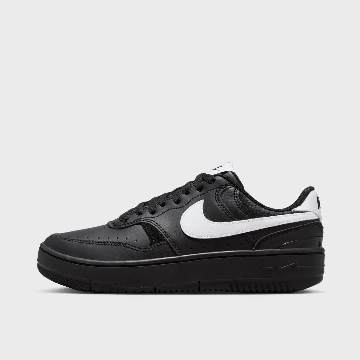

Кроссовки Nike WMNS Gamma Force, черный