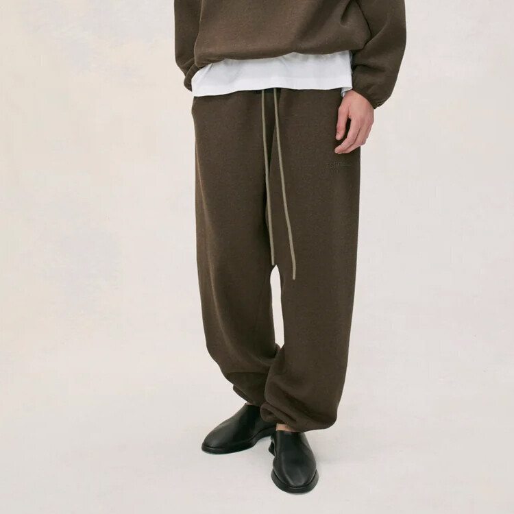 Спортивные штаны из коллекции Core Fear Of God Essentials, цвет Chestnut/Heather Wood — фото 3