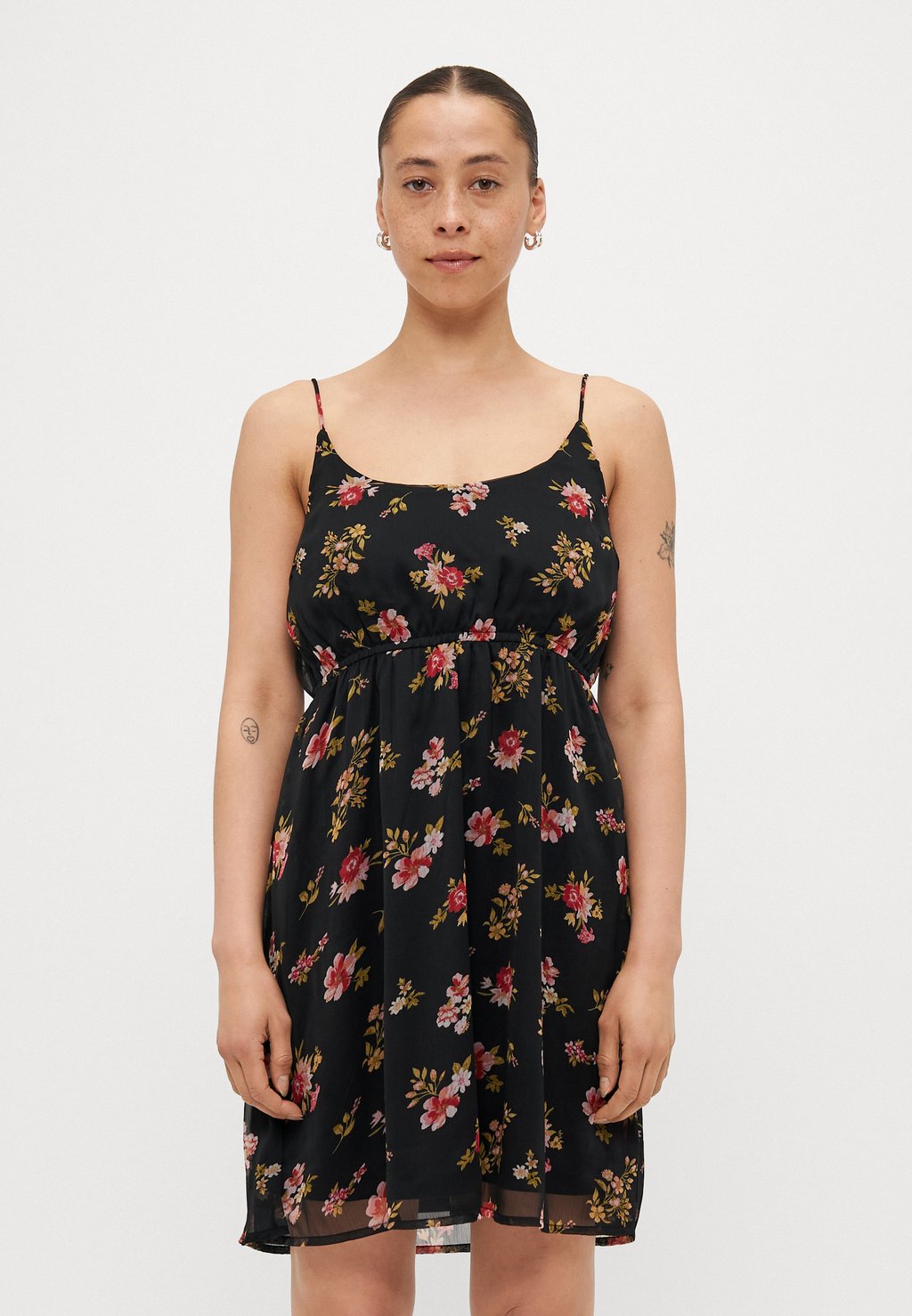 

Повседневное платье VMSMILLA SINGLET SHORT DRESS Vero Moda Petite, черный