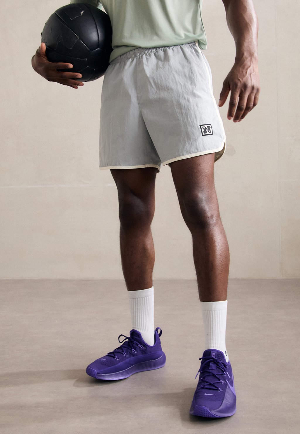 

Спортивные шорты HERITAGE SHORT Nike Performance, серый