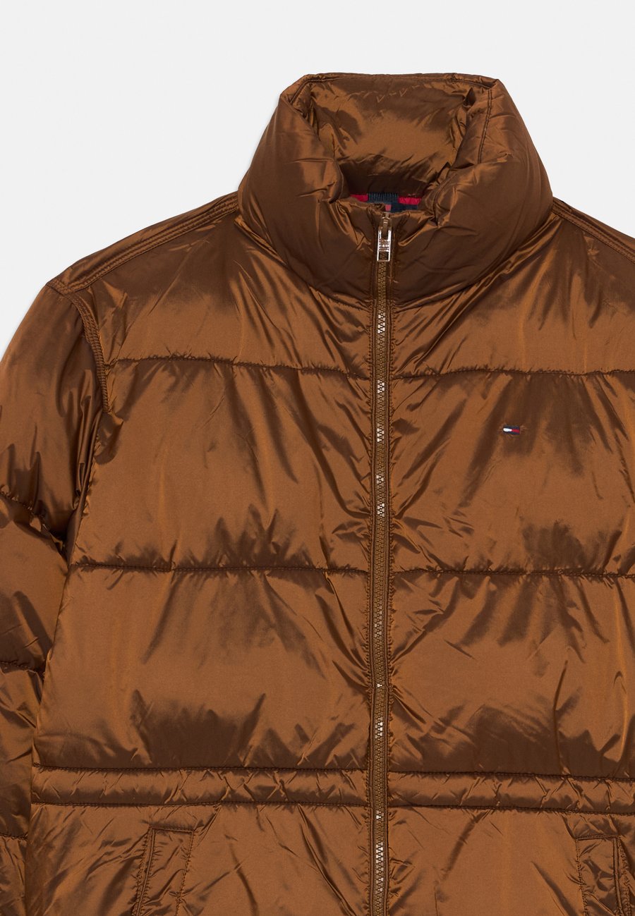 Зимняя куртка Tommy Hilfiger WAISTED SHINY MID PUFFER JACKET, Pecan Nut/Brown — фото 3