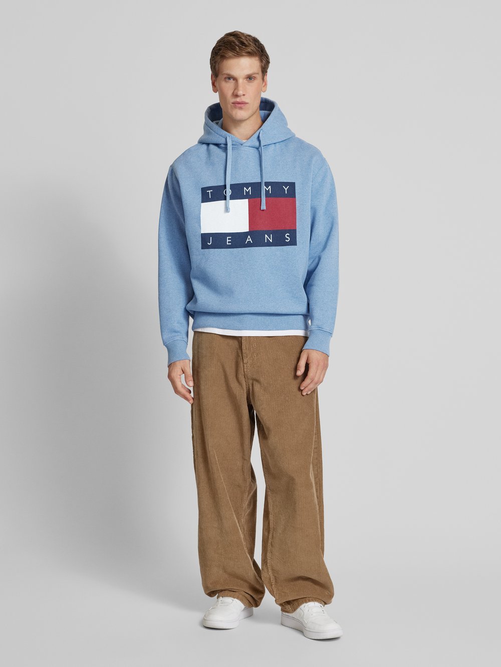 

Толстовка с капюшоном и этикеткой Tommy Jeans, синий