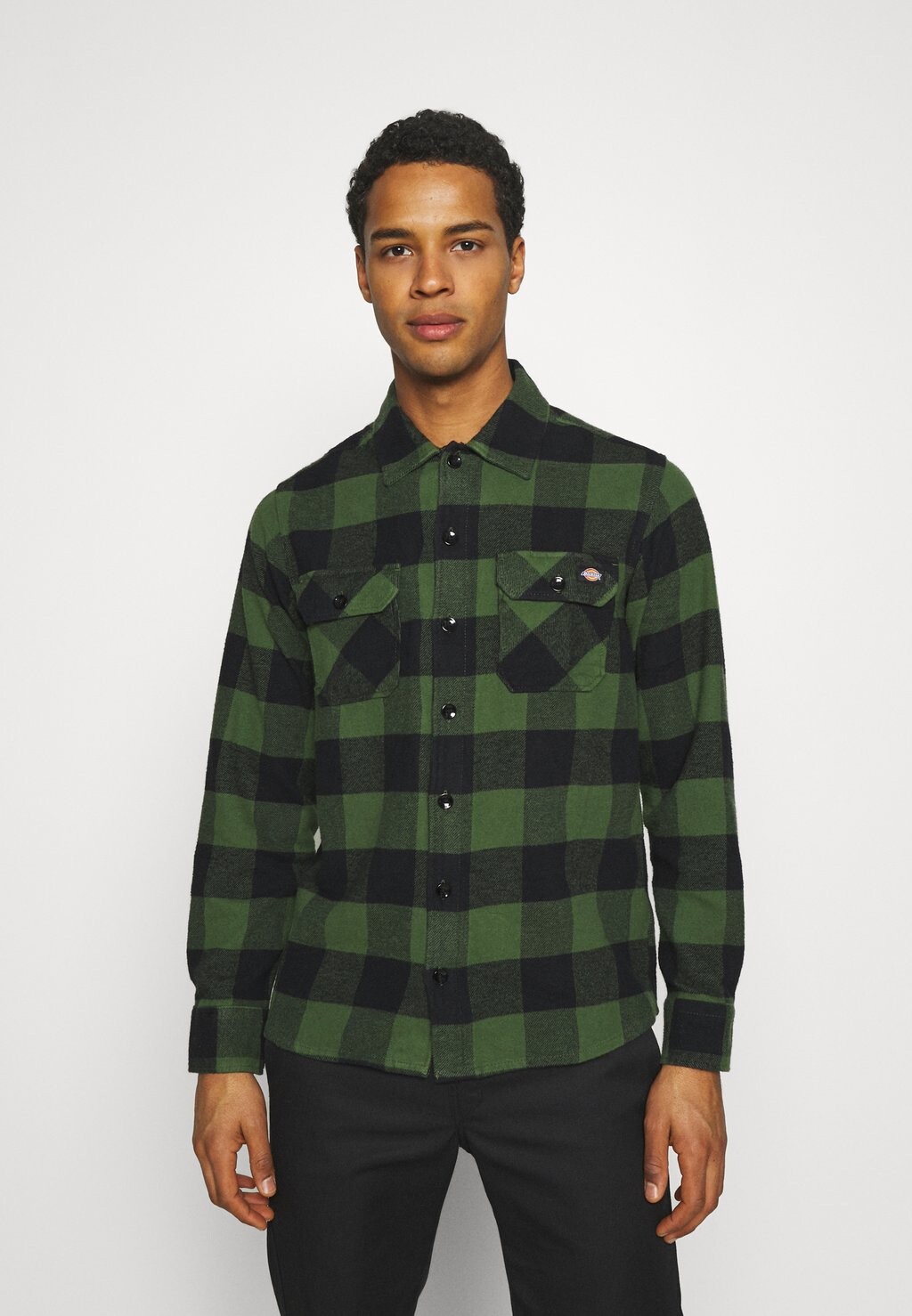 

Куртка Dickies НЬЮ САКРАМЕНТО, цвет pine green