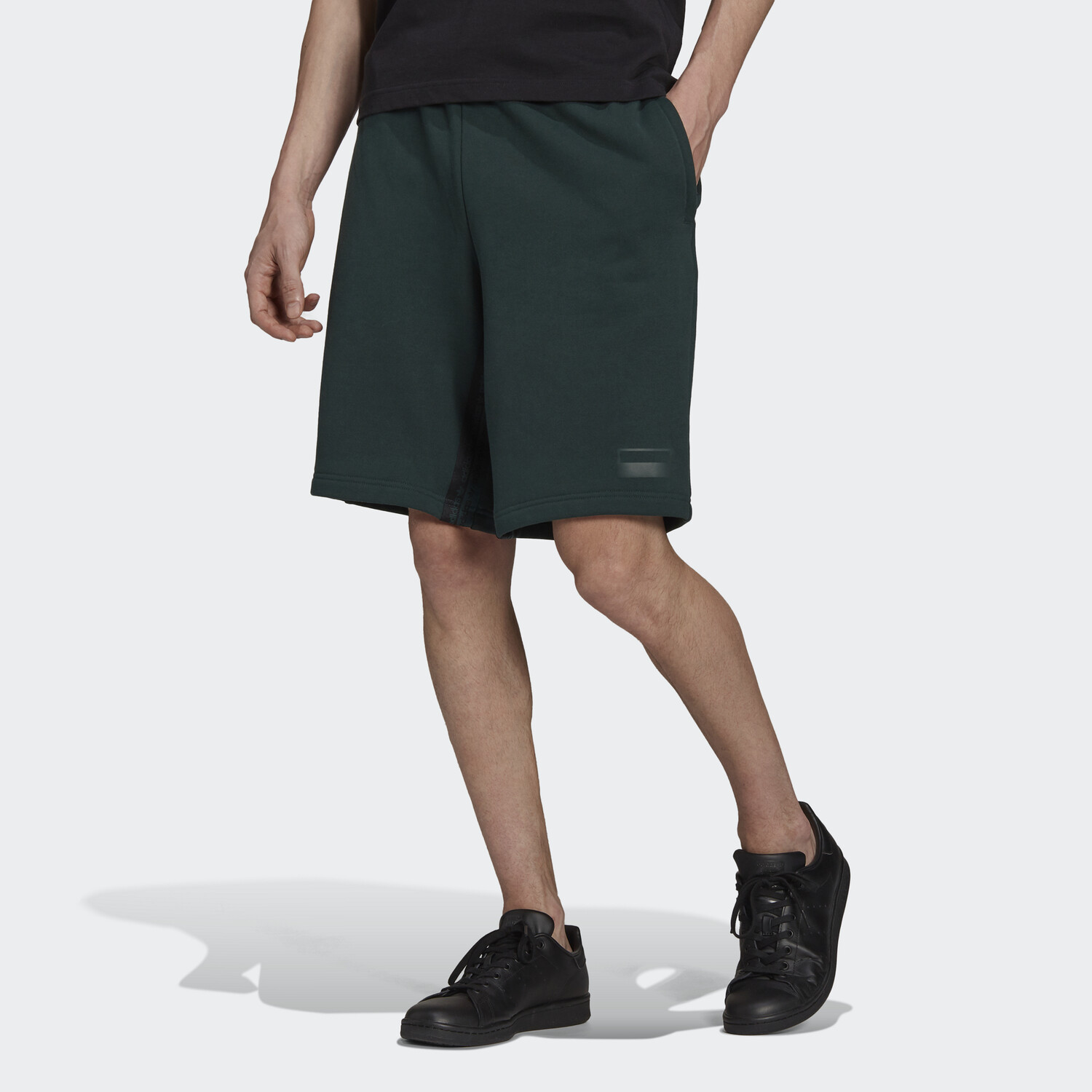 Повседневные шорты мужские темно-зеленые Adidas Originals, темно-зеленый — фото 2