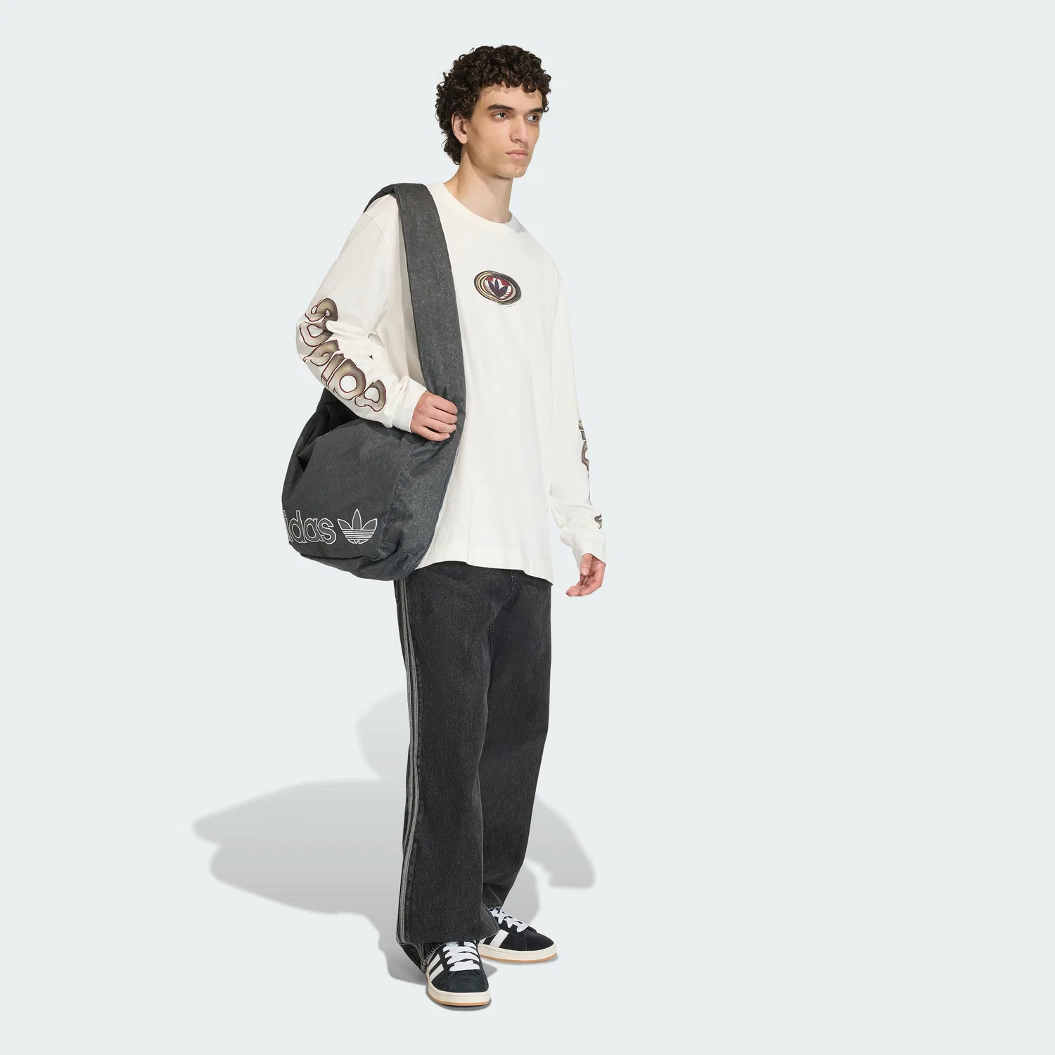 Мужская футболка с длинными рукавами с графическим принтом белая от Adidas — фото 3