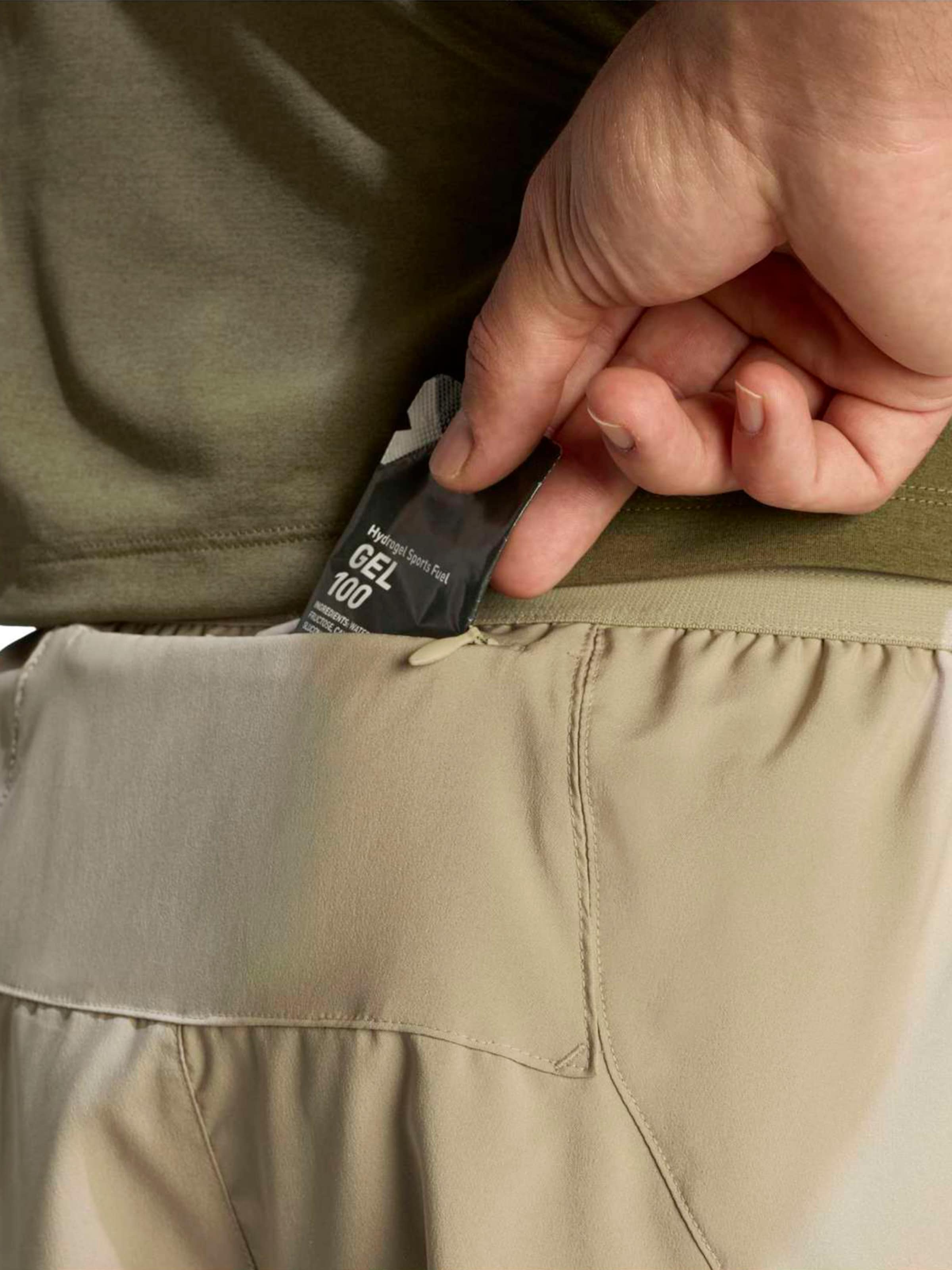 Adidas Performance Шорты для тренировок Regular 'Ess' в цвете Khaki — фото 4