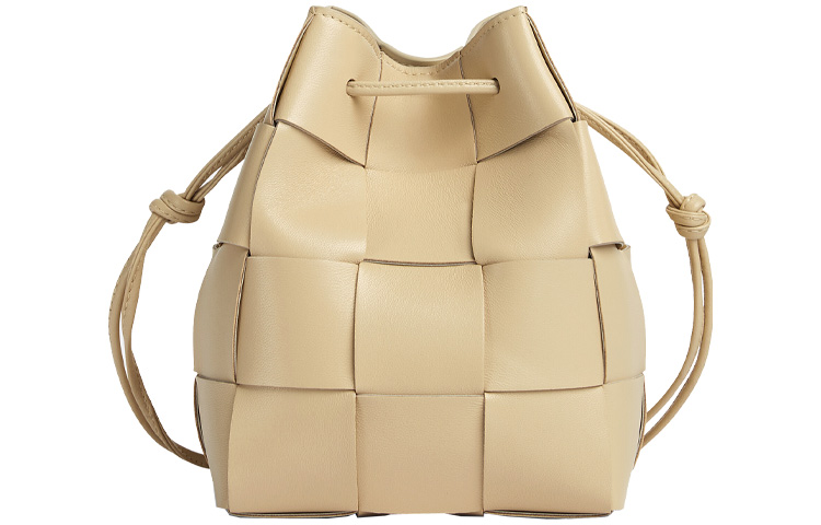 

Bottega Veneta Сумка-ведро из телячьей кожи наплечная через плечо маленькая женская бежевого цвета