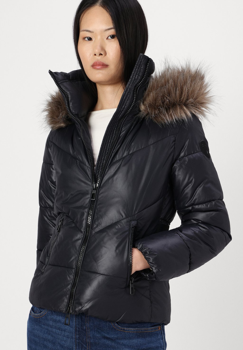 

Зимняя куртка ONLFEVER SHORT PUFFER LIFE ONLY, черный