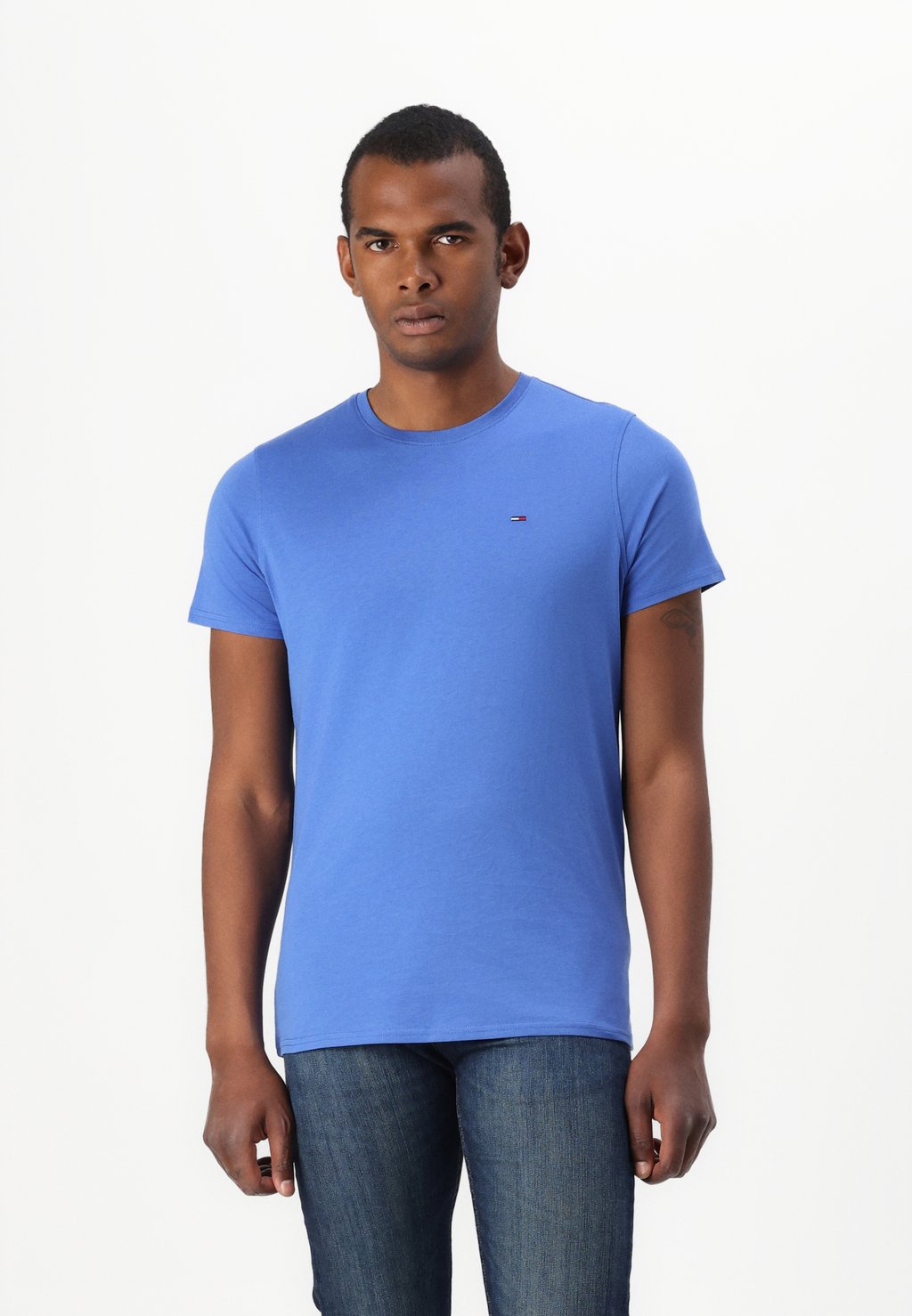 

Базовая футболка TEE Tommy Jeans, синий