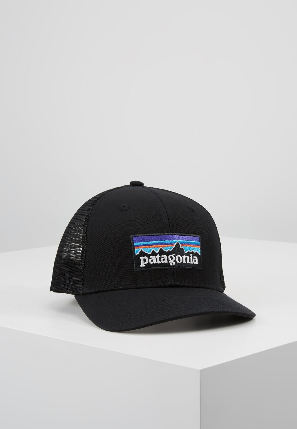 

Кепка P-6 Logo Trucker Unisex Patagonia, черный