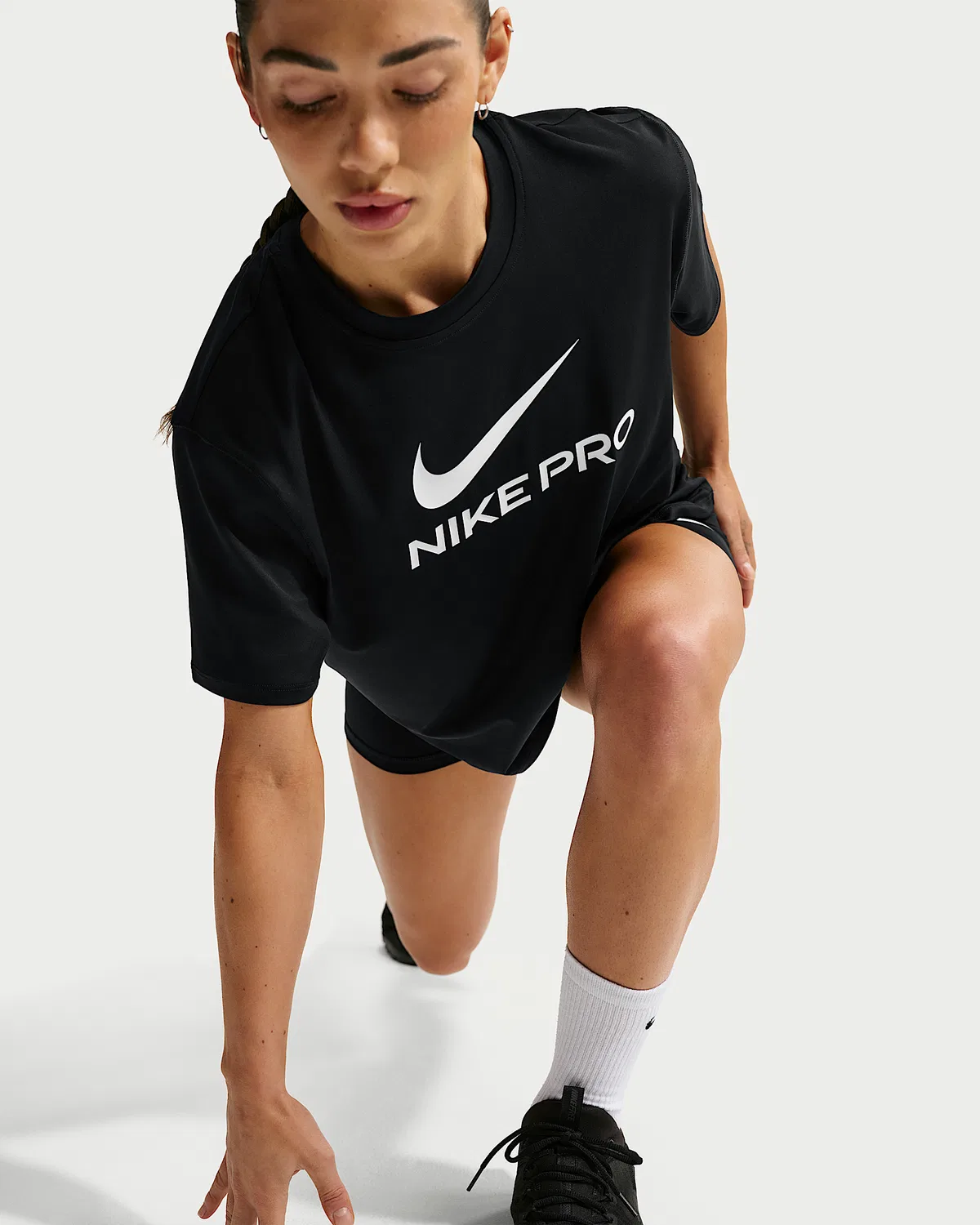 Женская свободная футболка Nike Pro, Black/White — фото 3