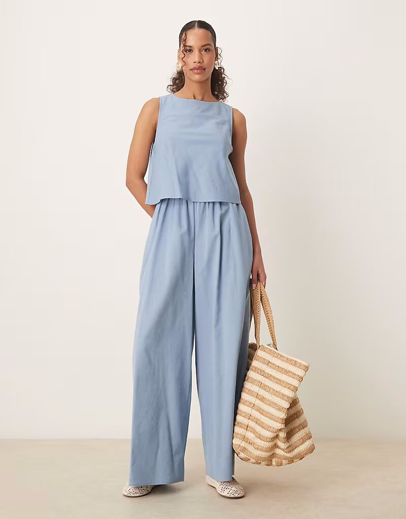 

Двухслойный комбинезон ASOS DESIGN с открытой спиной из денима синего цвета