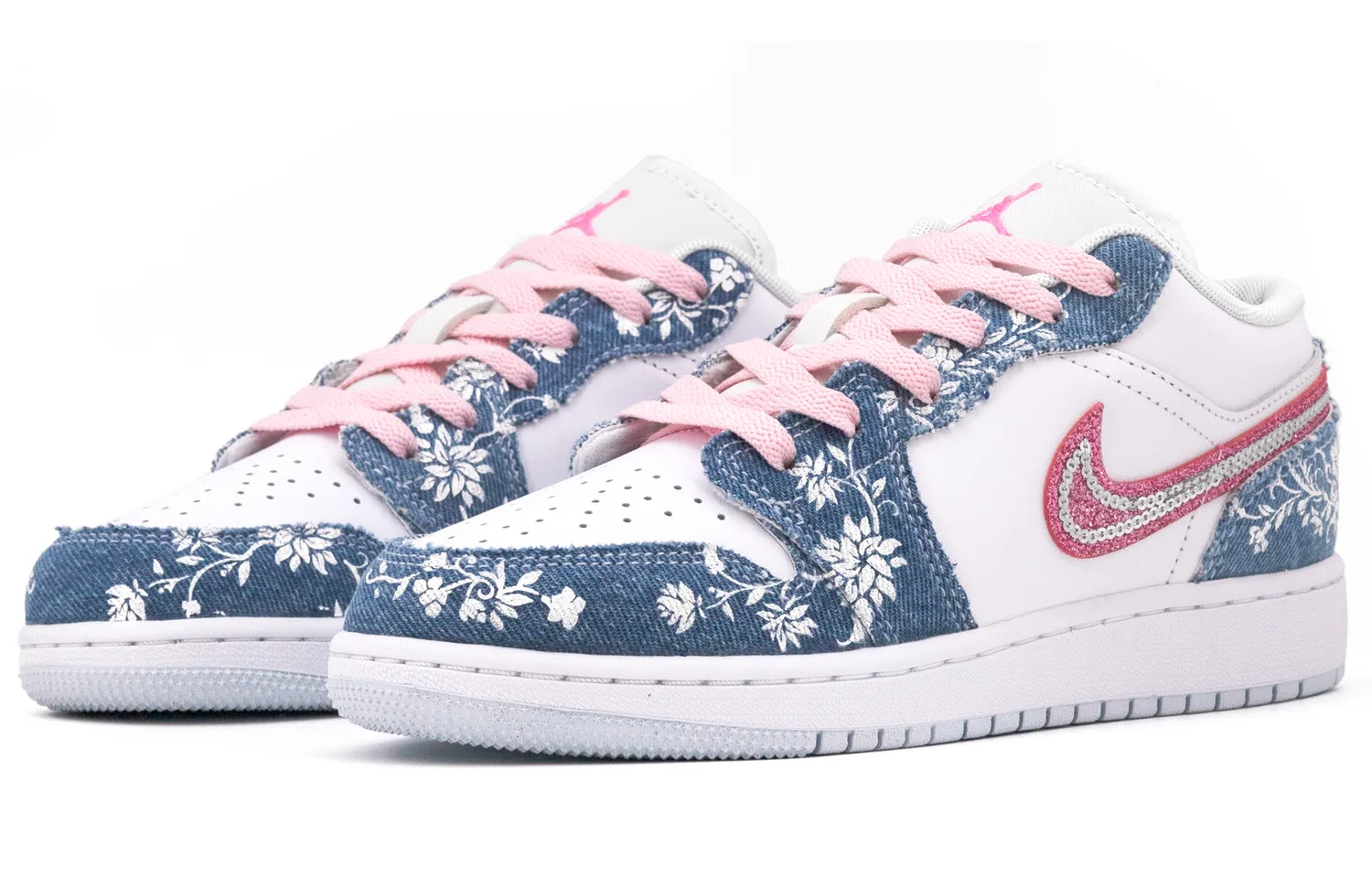 Кроссовки Air 1 Sparkling Floral Denim с противоскользящей и износостойкой подошвой Jordan, светло-синий — фото 4