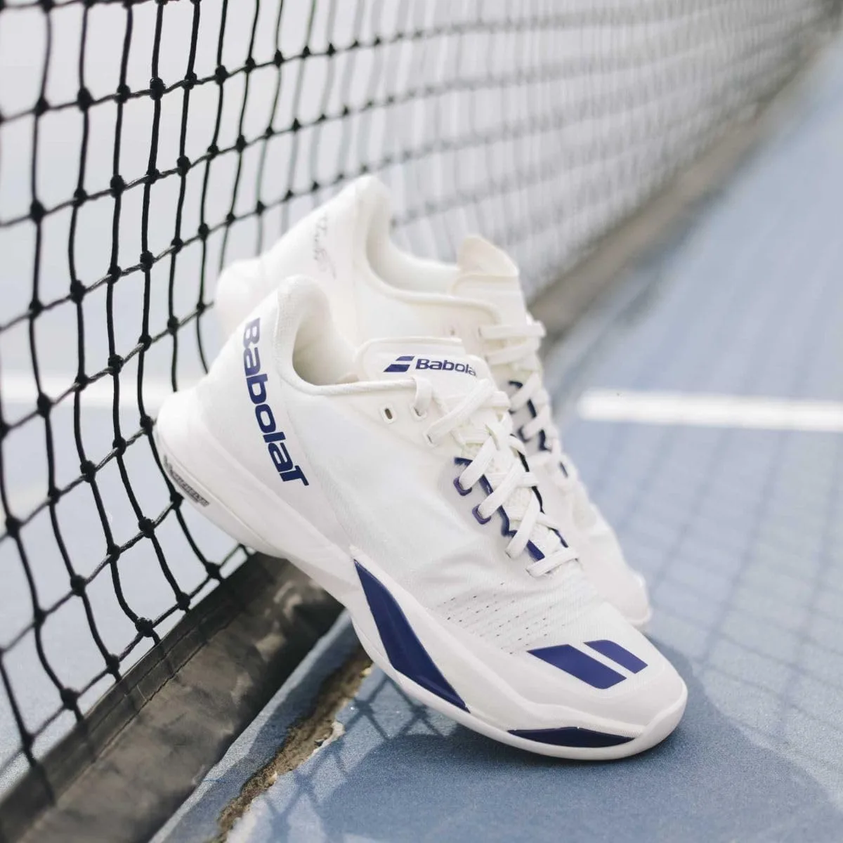 Мужские теннисные кроссовки Jet Mach 4 All Court Babolat, кремовый/темно-синий — фото 2