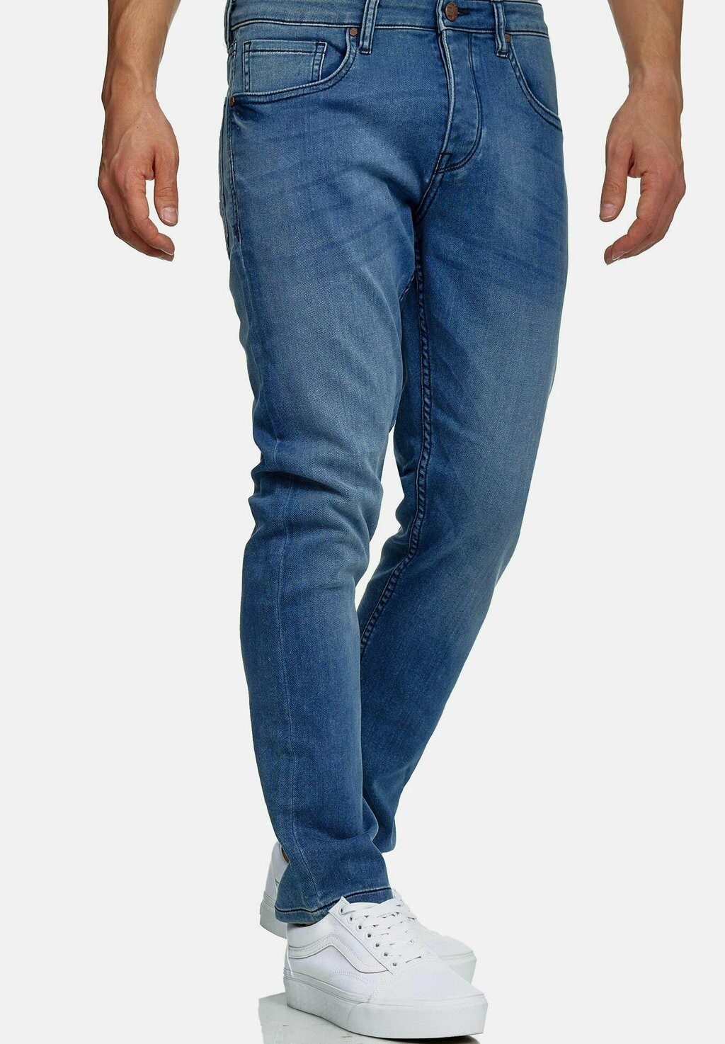 

Джинсы прямые Tazzio, цвет hellblau