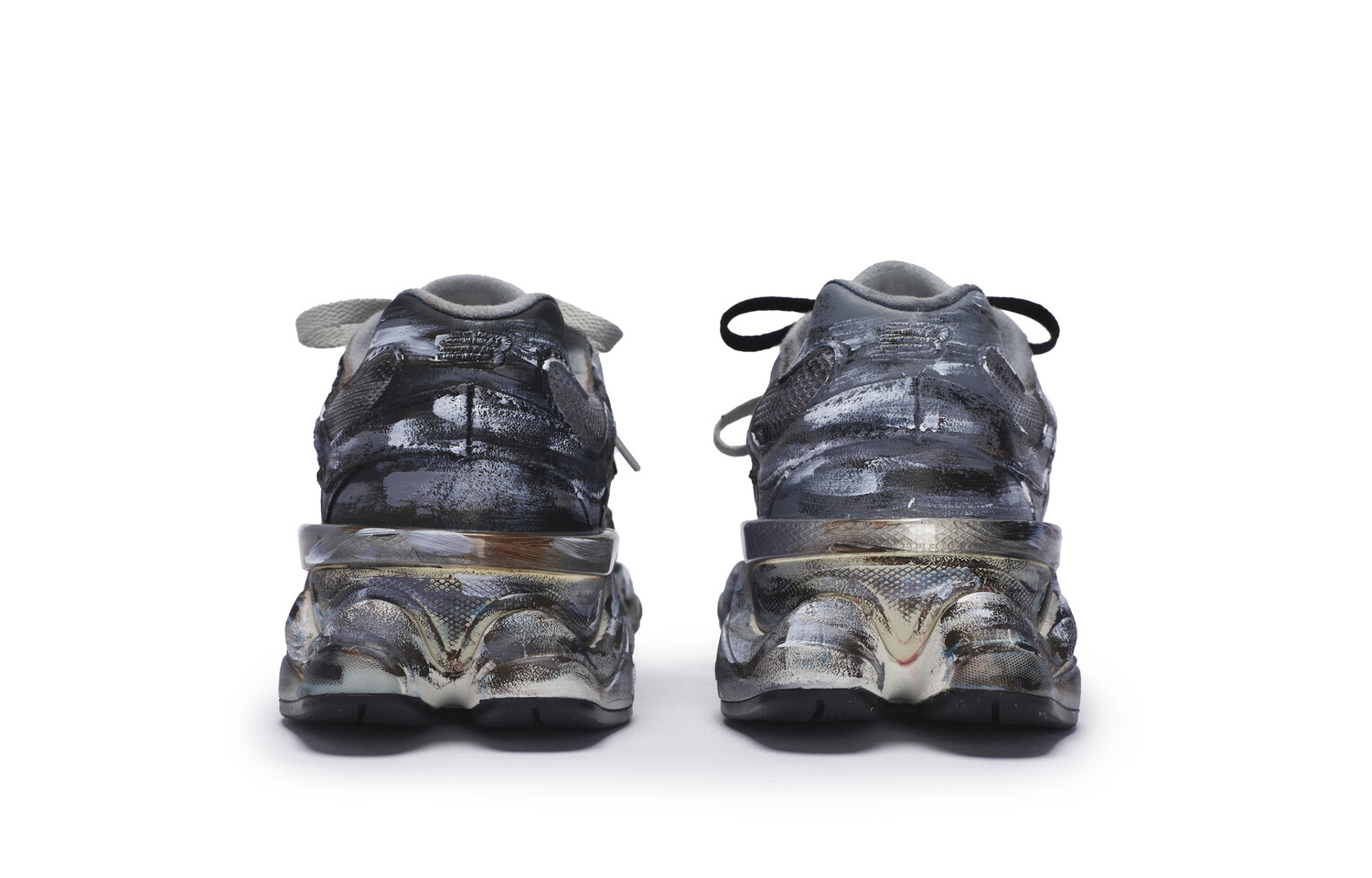 Кроссовки New Balance 9060 Lifestyle Low-top, серый/черный/белый — фото 3
