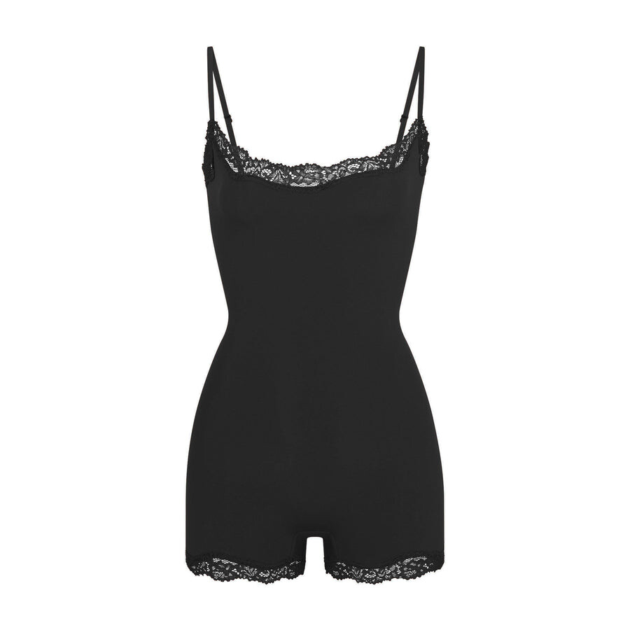

Комбинезон SKIMS Fits Everybody Lace, цвет Onyx