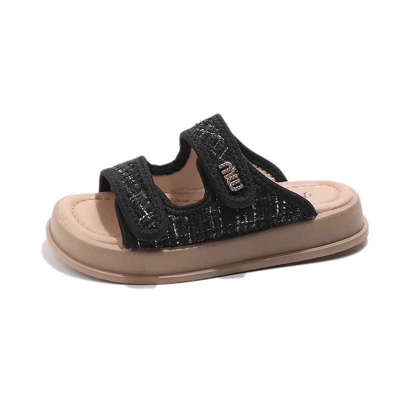 

Износостойкие легкие тапочки с амортизацией для детей 3-7 лет Neon, черный