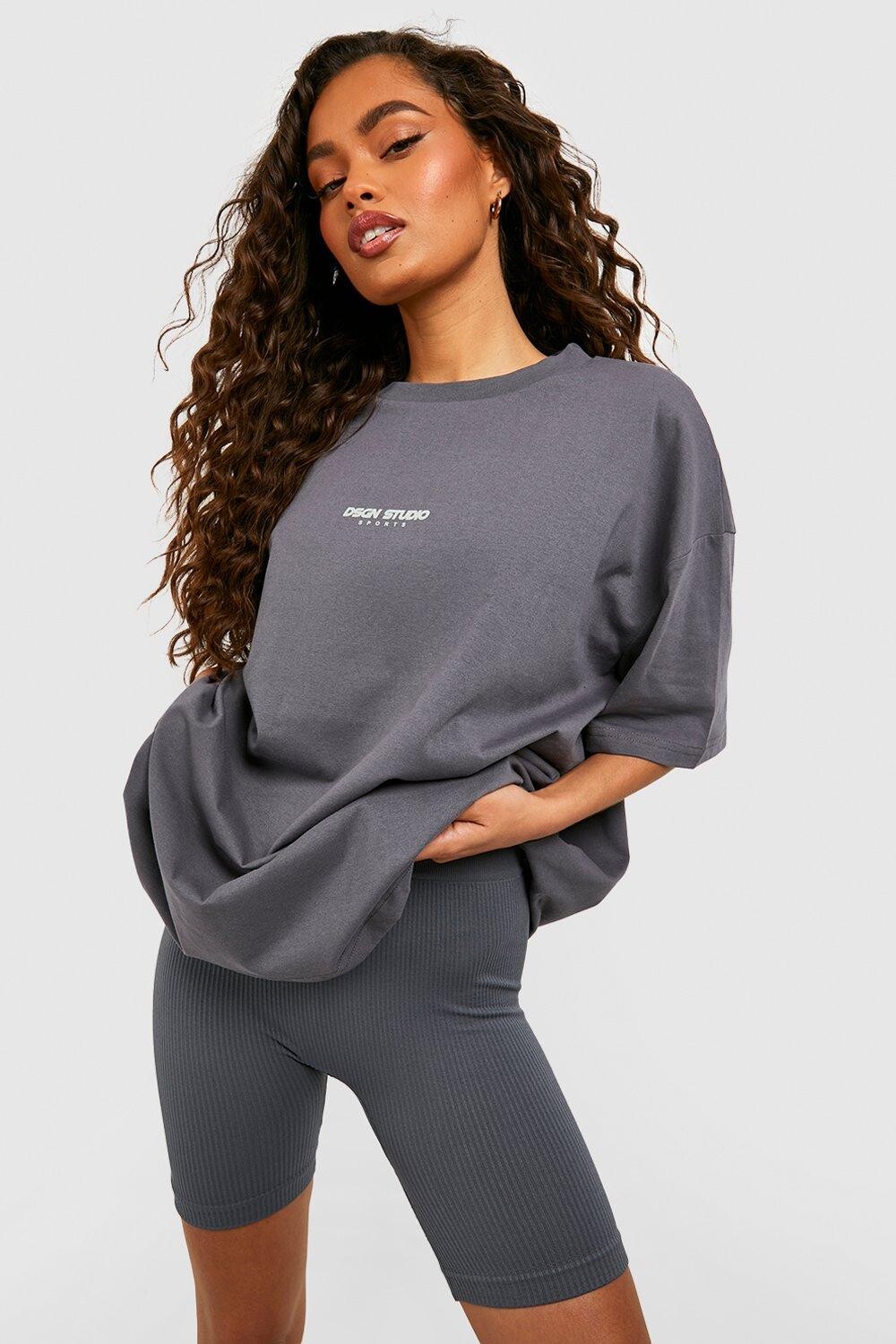 

Бесшовные велосипедные шорты в рубчик с контуром boohoo, серый