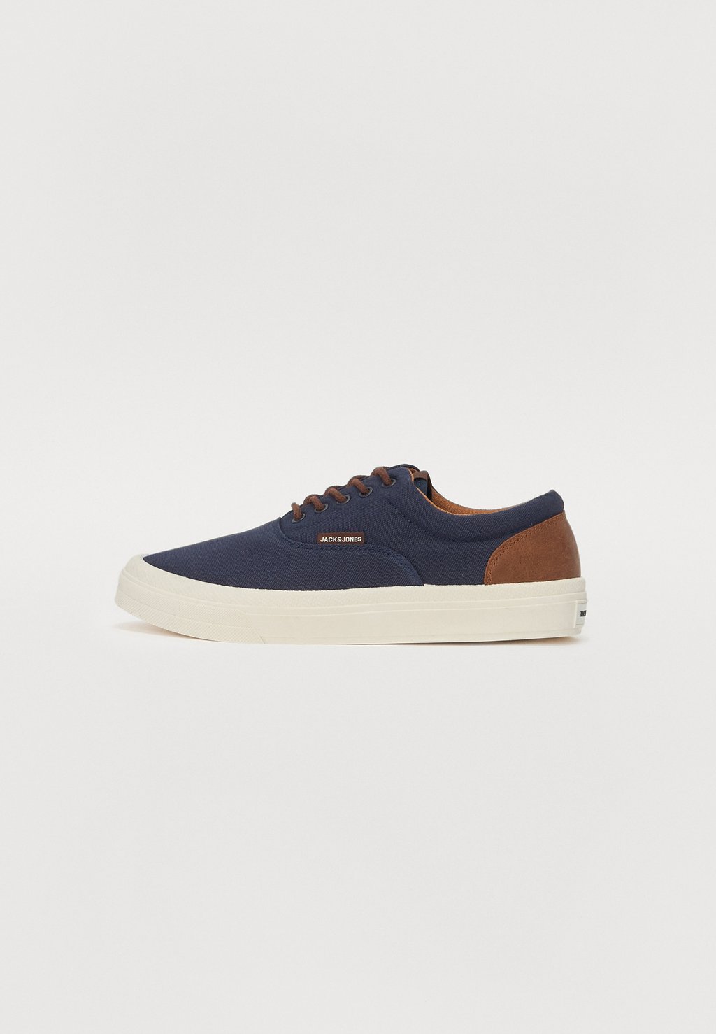 

Низкие кеды JFWISLINGTON Jack & Jones, темно-синий