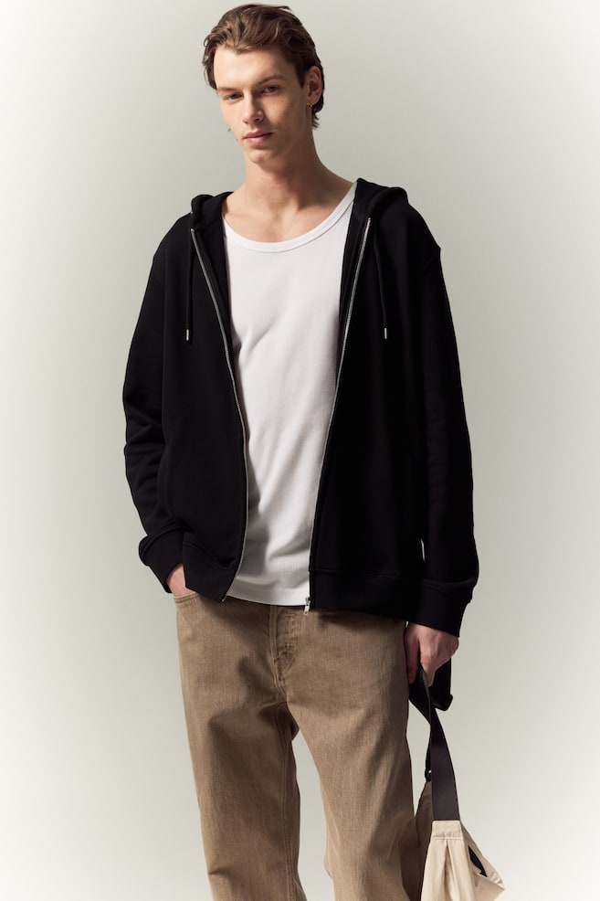 

Куртка с капюшоном, стандартного кроя H&M, черный
