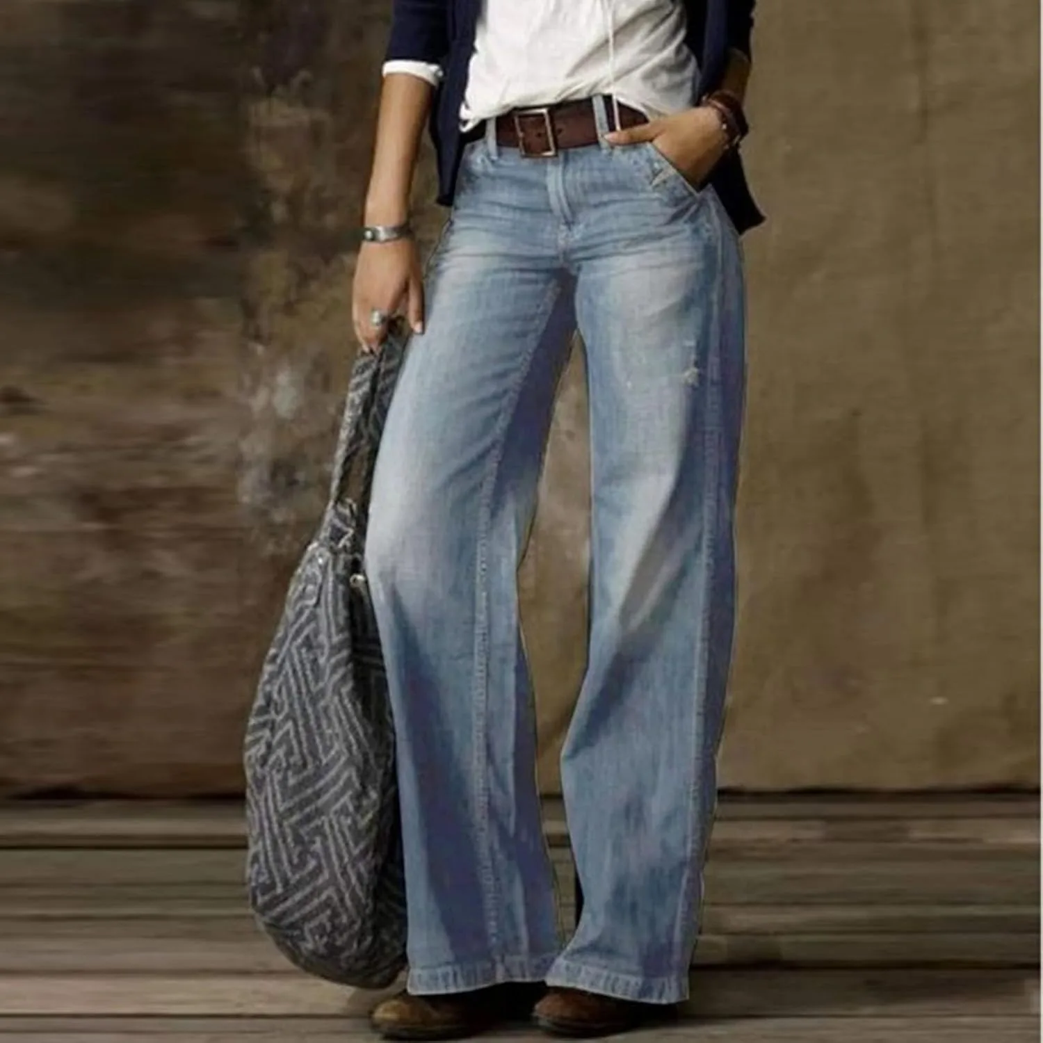 Джинсы для женщин Relax Fit Baggy Bootcut — фото 2