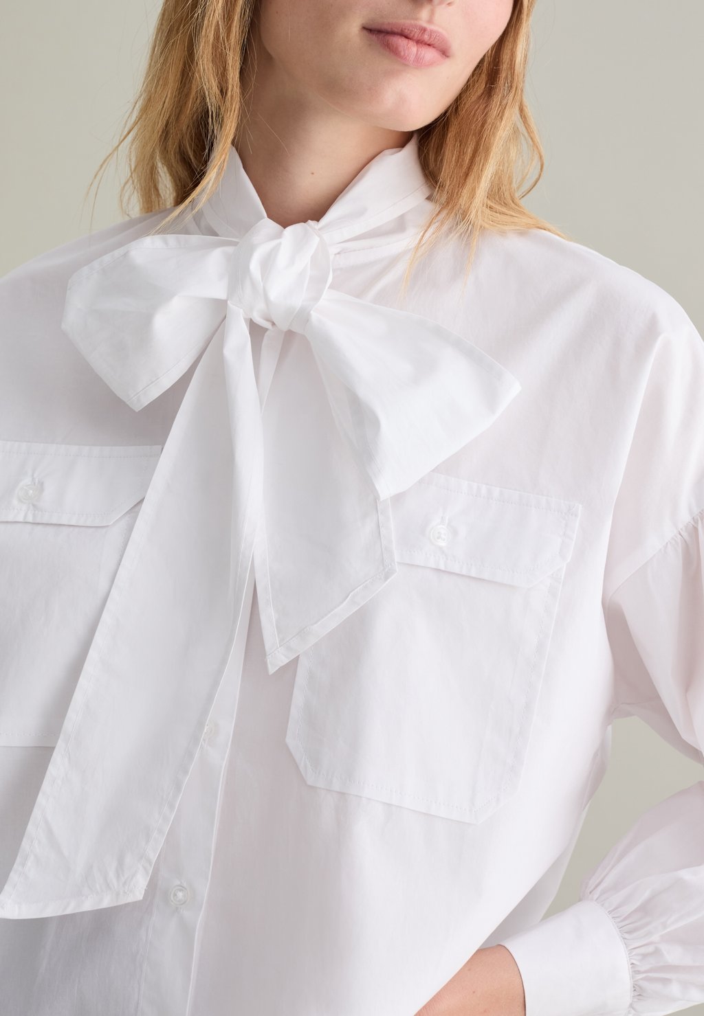 

Блузка на пуговицах WITH BOW SCARF PIOMBO, белый