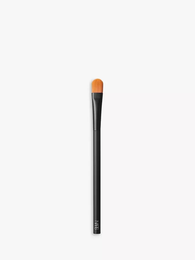 12 Кисть для растушевки крема NARS