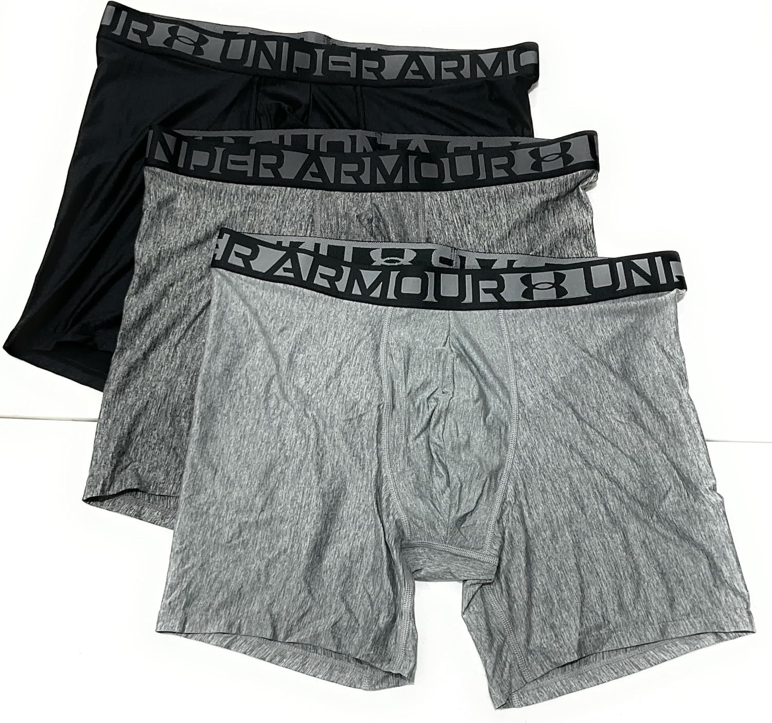 

Комплект из 3 пар трусов-боксеров Under Armour Essential Tech Boxerjock с длиной внутреннего шва 6 дюймов, Grey/Grey/Black