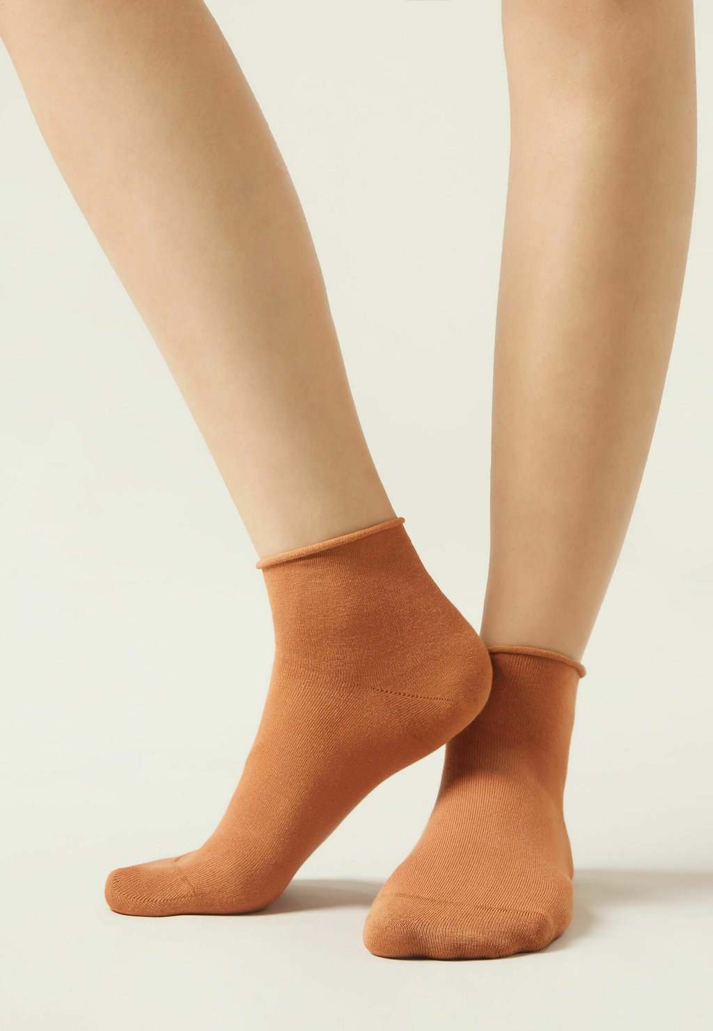 

Носки KURZE OHNE RAND Calzedonia, цвет Orange D Dune Orange