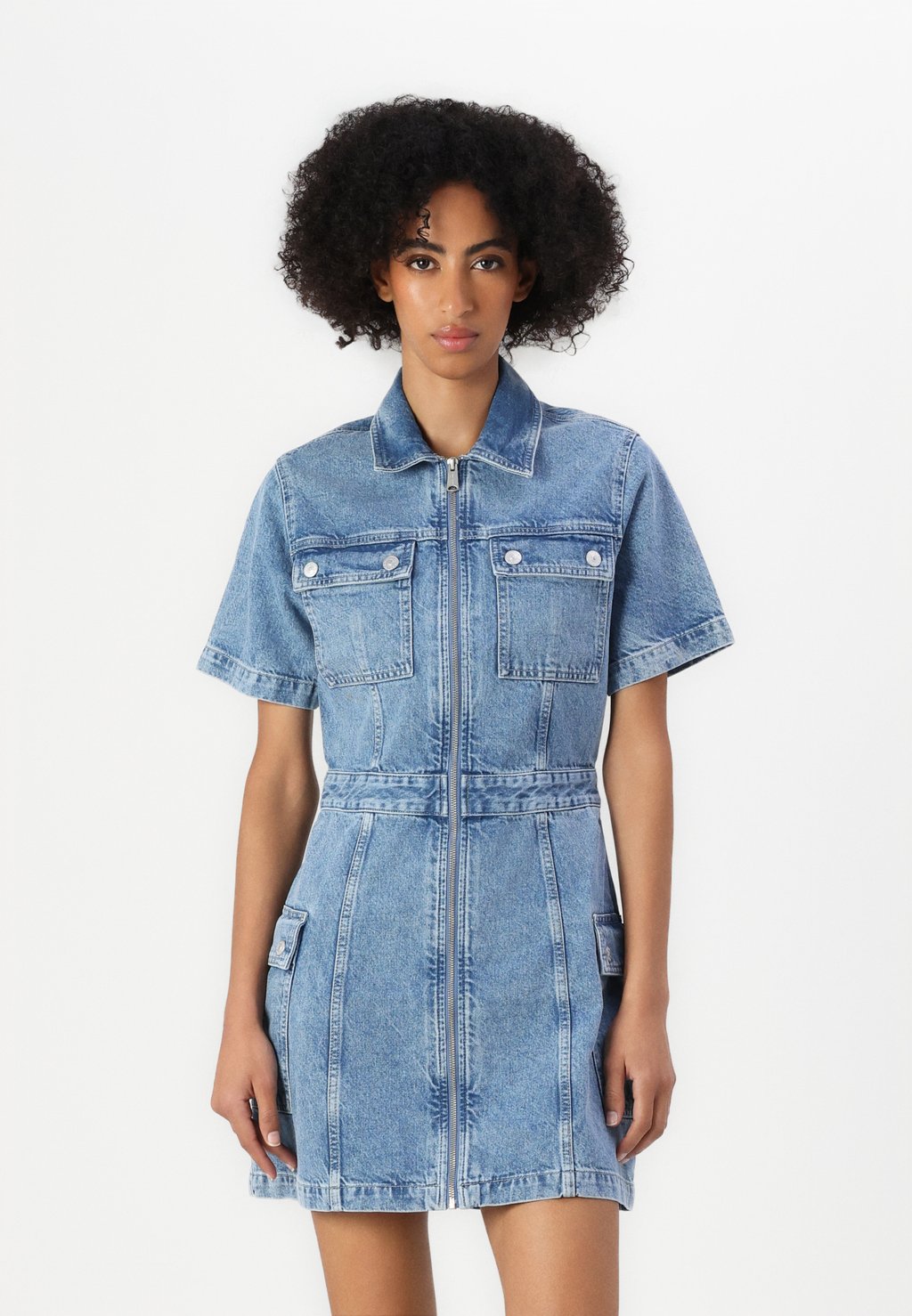 

Джинсовое платье UTILITY DRESS Tommy Jeans, деним