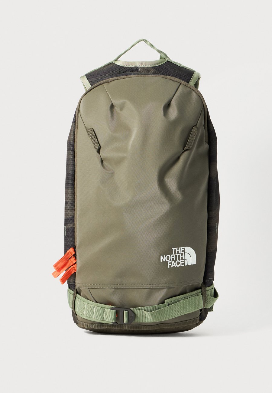 

Рюкзак The North Face SLACKPACK 2.0 UNISEX, New Taupe Green/Bark Mist/Green