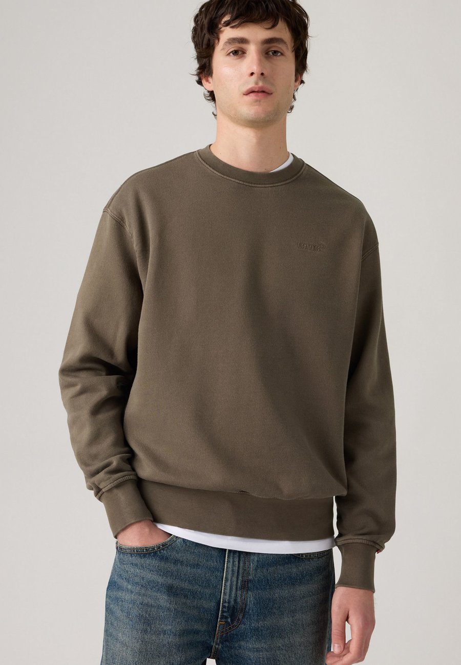 

Толстовка Levi's AUTHENTIC CREW, Garment Dye Khaki Green/Khaki