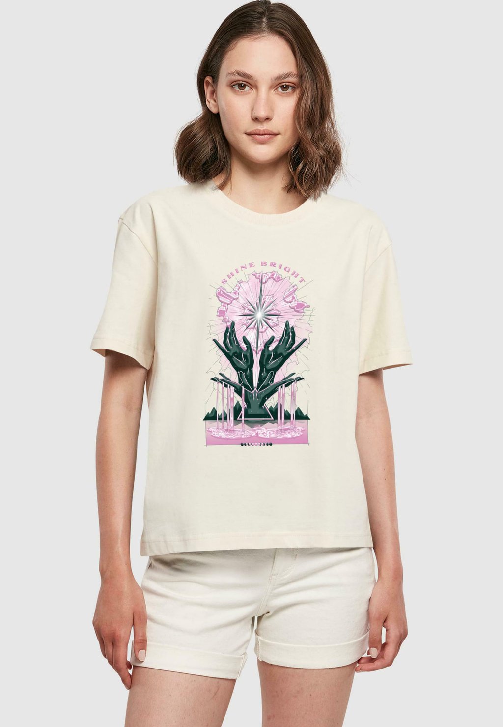 

Футболка с принтом SHINE BRIGHT Mister Tee, белый