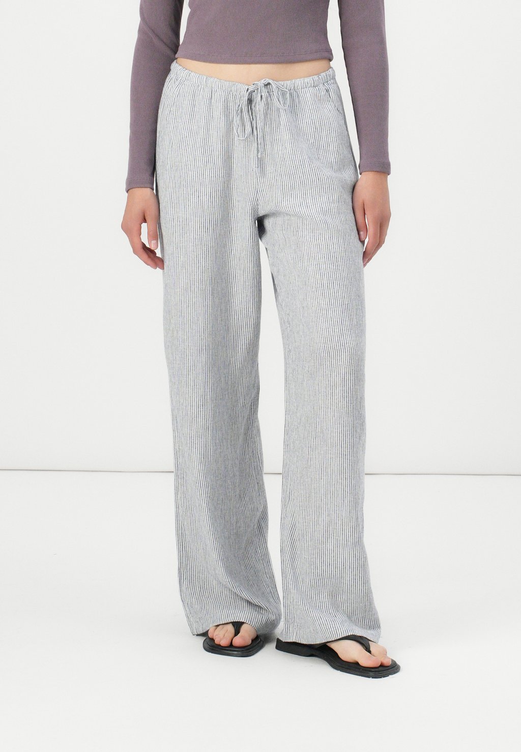 

Брюки PULL ON WIDE LEG Hollister Co., белый