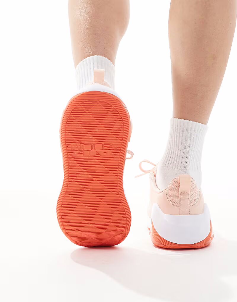Кроссовки унисекс Nike Training Air Zoom Bella 7 розового и белого цветов — фото 4