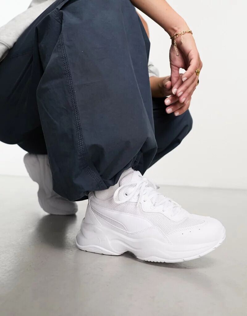 

Кроссовки на массивной подошве PUMA Cilia в цвете Triple White