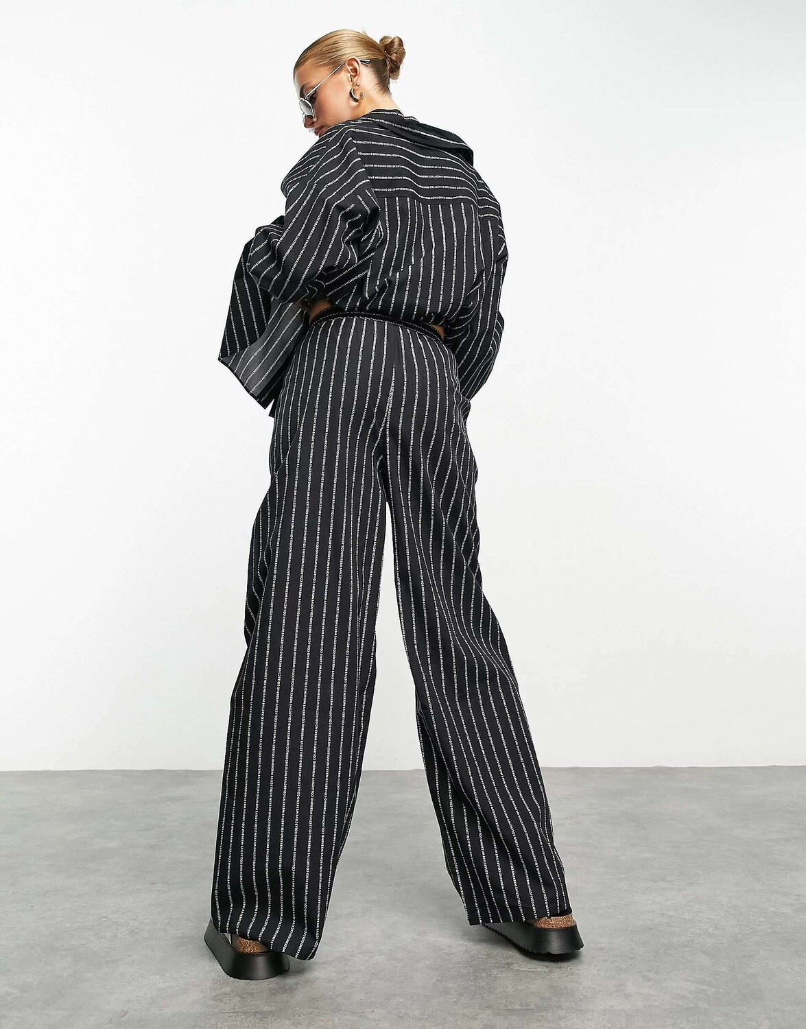 

Черные широкие брюки в тонкую полоску ASOS Weekend Collective, Черный, Черные широкие брюки в тонкую полоску ASOS Weekend Collective