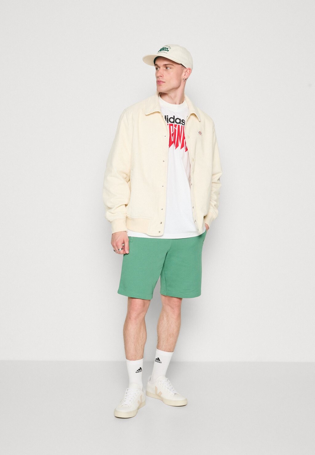 

Спортивные брюки ESSENTIALS TREFOIL adidas, зеленый