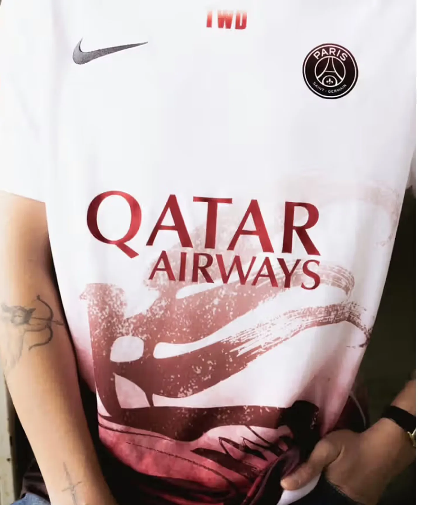 Футболка Nike Paris Saint-Germain Team Wang Collector's Item белая — фото 3