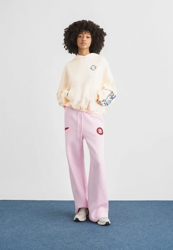Худи в уличном стиле Nike Sportswear, Off-White — фото 2