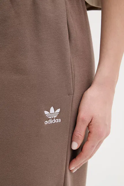 Спортивные штаны из плотного трикотажа модель джоггеры Adidas Originals, коричневый — фото 4
